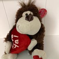 Peluche scimmia