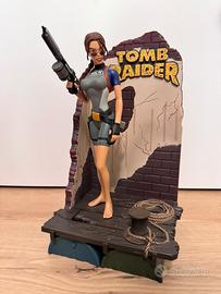 Statua Action Figure tomb raider Lara Croft