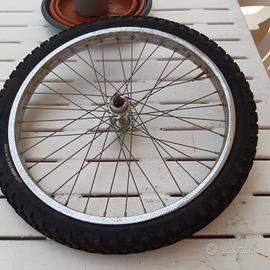 ruota con copertone, cm 20