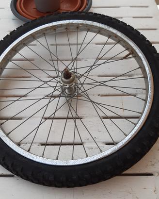 ruota con copertone, cm 20