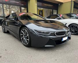 BMW i8 ibrida benzina /elettrica accessoriatissi