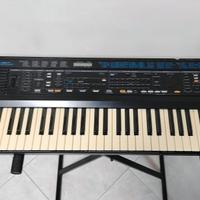 Tastiera Roland E-30 funziona perfettamente.