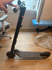 Monopattino Ninebot ES2