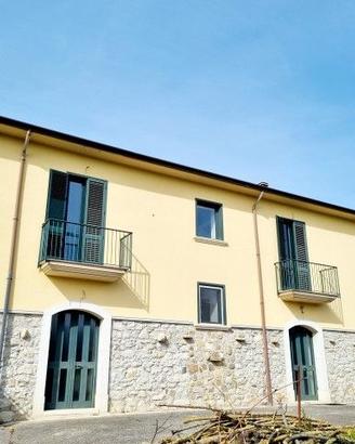 Porzione di casolare con terreno
