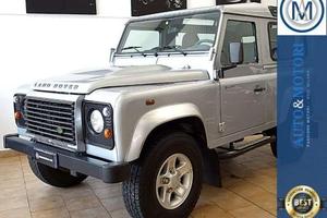 Land Rover Defender 90 TD4 SE 95000 KM