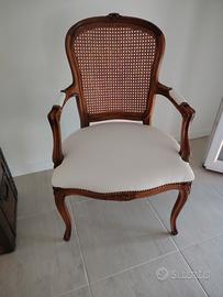 Poltrona modello Chateau d'Ax stile Luigi XV