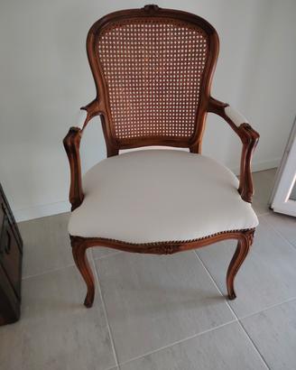 Poltrona modello Chateau d'Ax stile Luigi XV