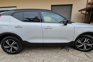 Volvo XC40 D4  R-Design Geartronic 190cv