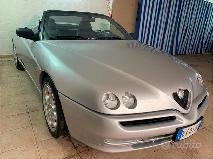 Alfa Romeo Gtv Spider 2001 photo 4