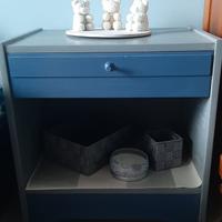 Comodino blu