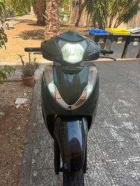 Vendi sh 300 blocco 350