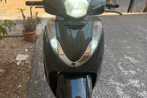 Vendi sh 300 blocco 350