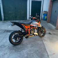 KTM DUKE 690r 2011