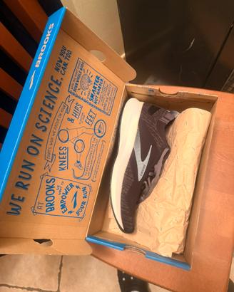 Brooks Levitate 4 taglia 8 / 41
