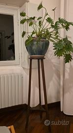 Porta piante in legno