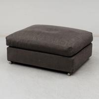 Flexform pouf groundpiece