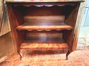 Libreria in legno scuro stile classico – 3 ripiani