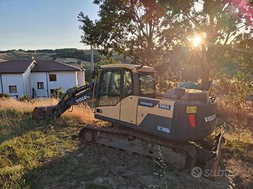 Escavatore VOLVO EC140DL