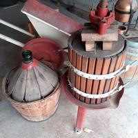Torchio botti macina grappoli damigiana per uva