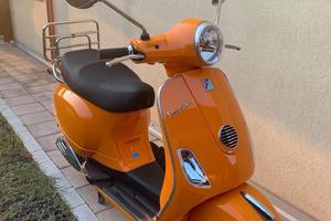 Vespa Piaggio 125 LX