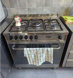 Cucina a Gas LOFRA Inox 5 Fuochi con Maxi Forno