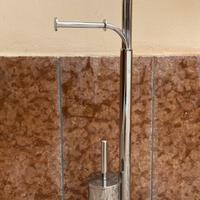 Accessorio in acciaio per bagno