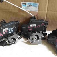 SERRATURA ANTERIORE DESTRA AUDI A4 Avant (8E) (00>