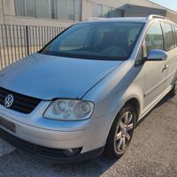 Volkswagen Touran anno 2007 ricambi usati