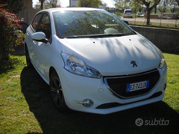 Peugeot 208 1.4 HDi 68 CV 3 porte Active