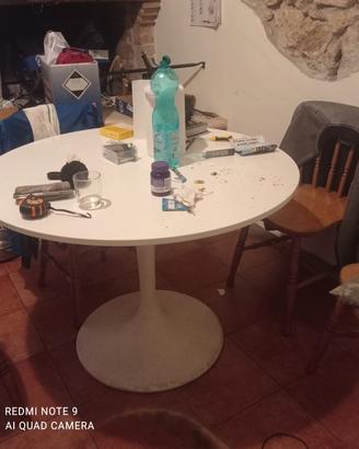 tavolo tondo in vetro