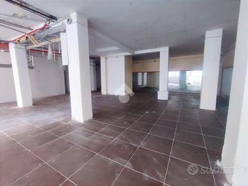 NEGOZIO A CASTELLAMMARE DI STABIA