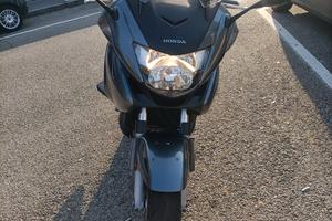 Honda Deauville 700 ABS
