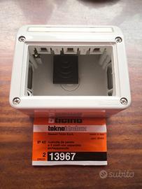 Scatola Bticino Idrobox 3 posti per frutti TEKNE