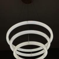 Lampadario a led regolabile