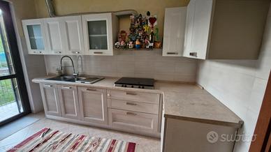  CUCINA AD ANGOLO IN BUONO STATO