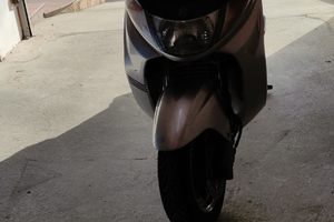 Suzuki Burgman AN 400