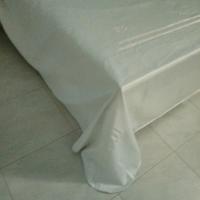 Arredo letto copriletto e lenzuola