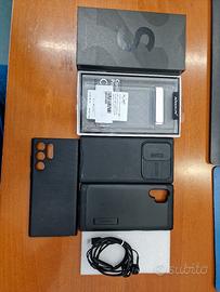 Varie Cover Samsung S22 Ultra, cuffie AKG, scatola