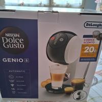 Macchina del caffe' de longhi mini me Nescafe'