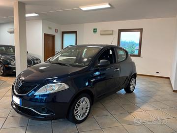 Lancia Ypsilon 1.2 69 CV 5 porte Gold