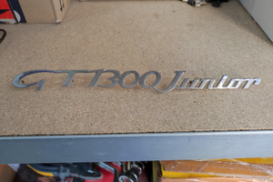 Scritta Alfa Romeo GT 1300 Junior