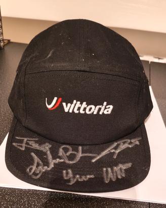 MTB cappellino Vittoria autografato 
