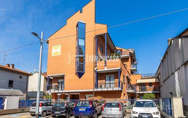 CHIVASSO 4 LOCALI CON BOX AUTO