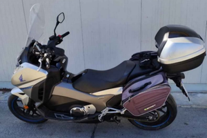 Honda Integra 750 s anno 2017