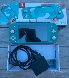 Nintendo switch Lite  più giochi ed accessori