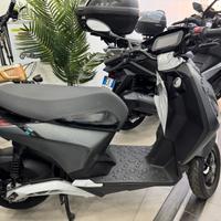 piaggio one elettrico