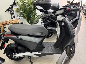 piaggio one elettrico