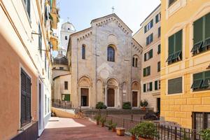 2 LOCALI A GENOVA