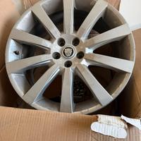 Cerchi in lega Range Rover e Jaguar