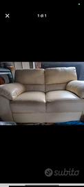 divano in pelle 